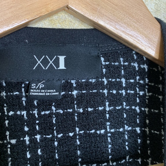 Forever 21 Open Front Cardigan Blazer Black White - Picture 3 of 4